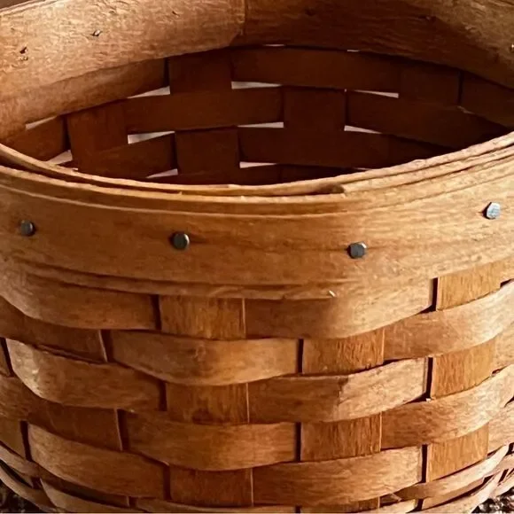 Longaberger 1992 Discovery Basket - Picture 7 of 7